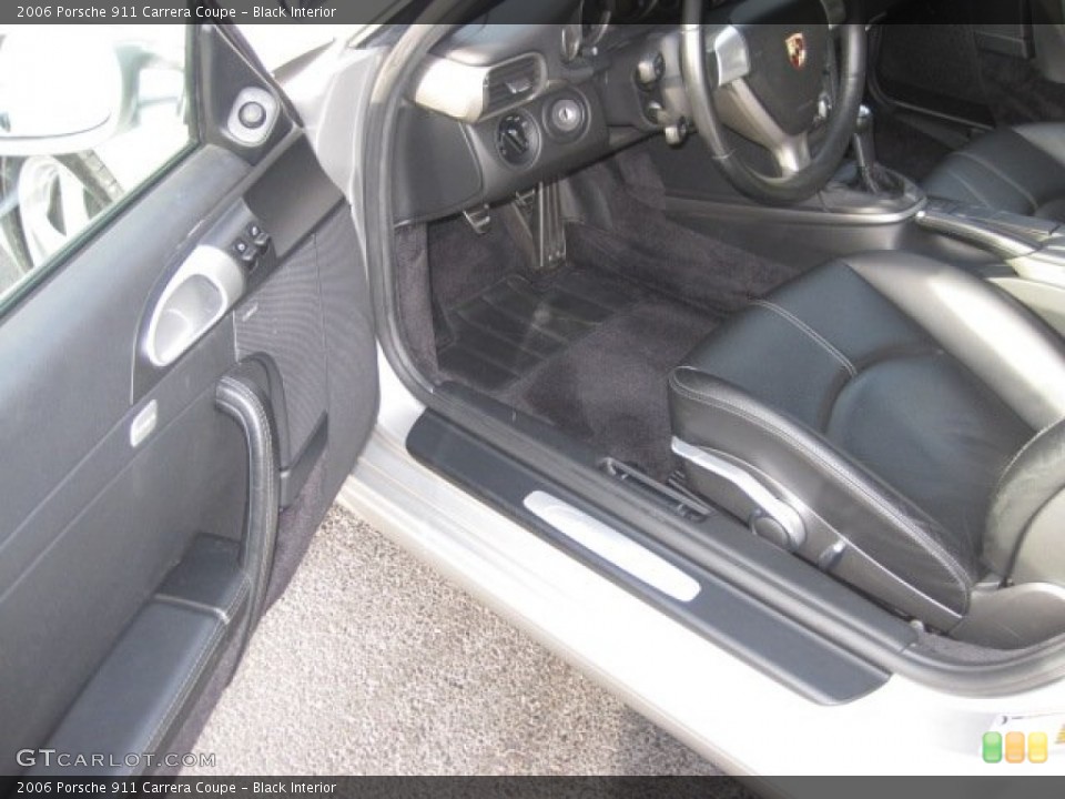 Black Interior Photo for the 2006 Porsche 911 Carrera Coupe #55532648