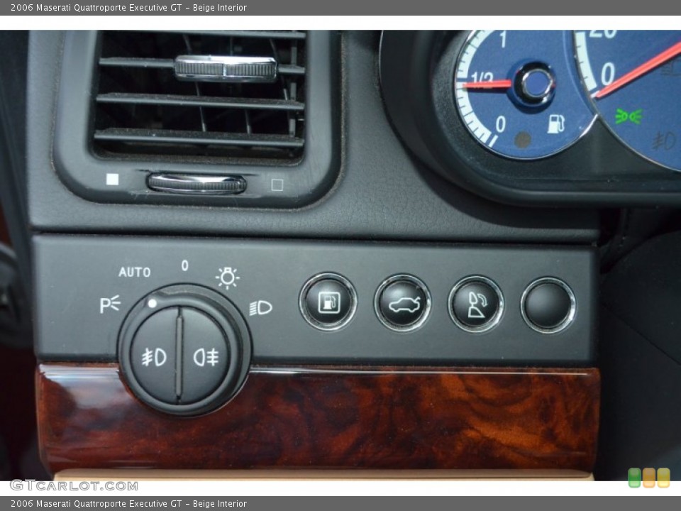 Beige Interior Controls for the 2006 Maserati Quattroporte Executive GT #55533626