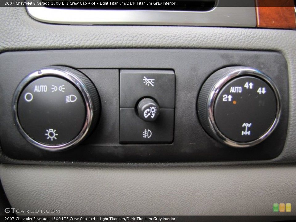 Light Titanium/Dark Titanium Gray Interior Controls for the 2007 Chevrolet Silverado 1500 LTZ Crew Cab 4x4 #55534232