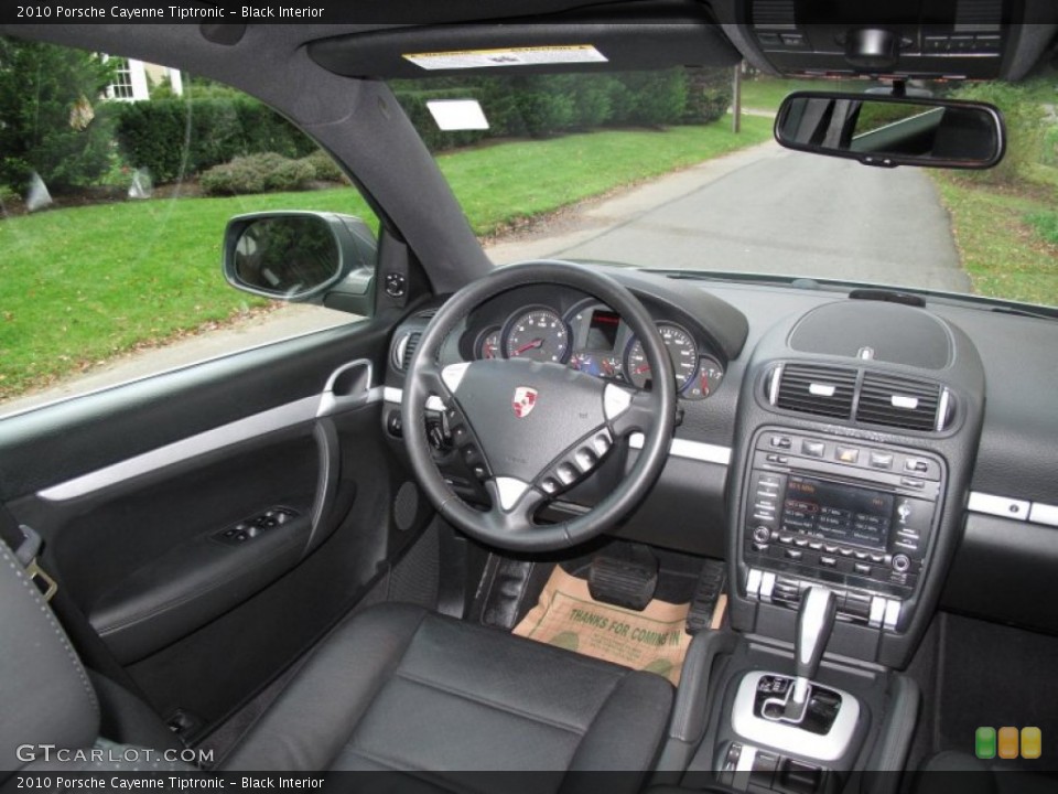 Black Interior Dashboard for the 2010 Porsche Cayenne Tiptronic #55547004