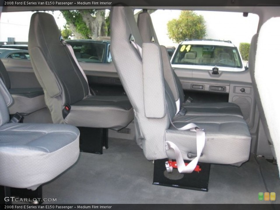 Medium Flint Interior Photo for the 2008 Ford E Series Van E150 Passenger #55550273