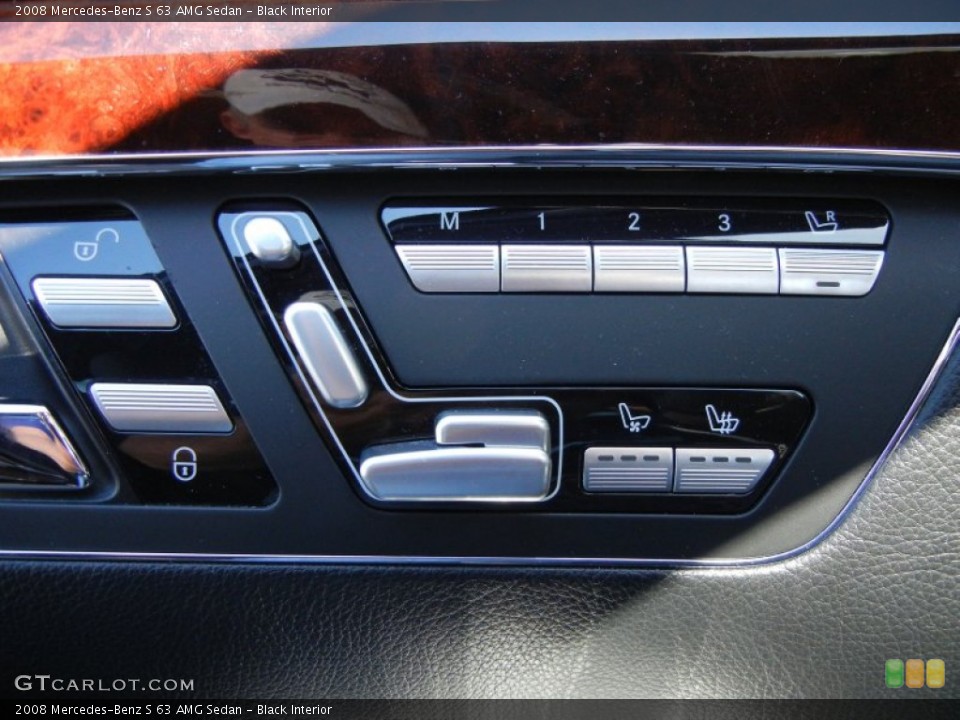 Black Interior Controls for the 2008 Mercedes-Benz S 63 AMG Sedan #55550634
