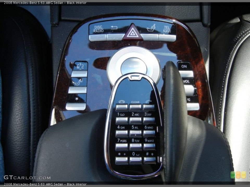 Black Interior Controls for the 2008 Mercedes-Benz S 63 AMG Sedan #55550760
