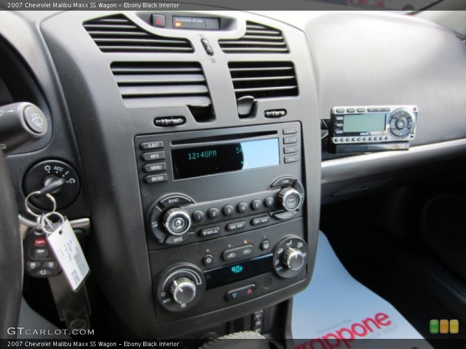 Ebony Black Interior Controls for the 2007 Chevrolet Malibu Maxx SS Wagon #55554609