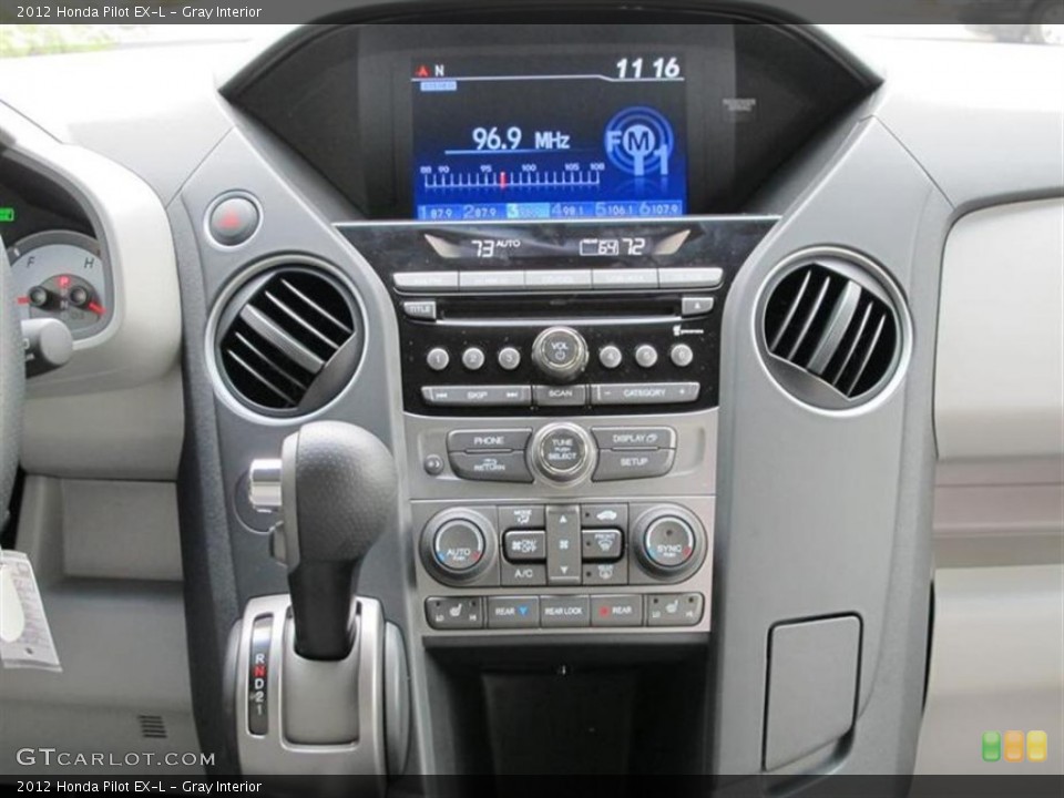 Gray Interior Controls for the 2012 Honda Pilot EX-L #55555682
