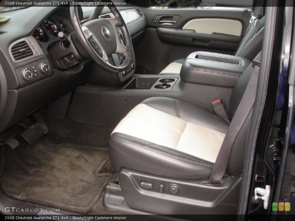 Ebony/Light Cashmere Interior Photo for the 2008 Chevrolet Avalanche Z71 4x4 #55562751