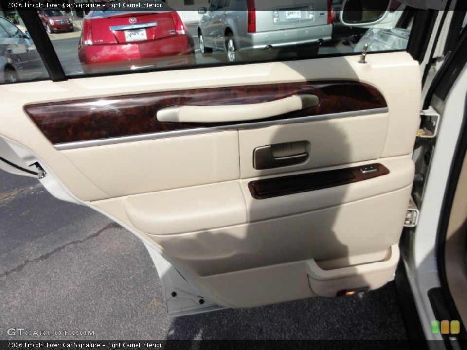 Light Camel Interior Door Panel for the 2006 Lincoln Town Car Signature #55565224