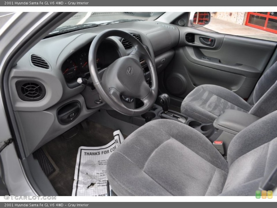Gray Interior Photo for the 2001 Hyundai Santa Fe GL V6 4WD #55566309