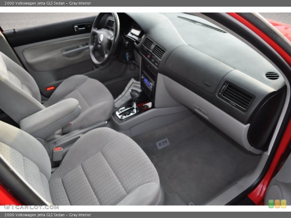 Gray Interior Photo for the 2000 Volkswagen Jetta GLS Sedan #55566570