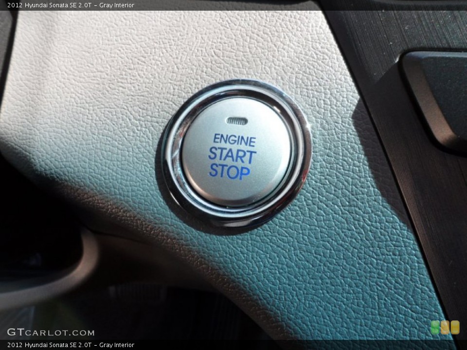 Gray Interior Controls for the 2012 Hyundai Sonata SE 2.0T #55573965