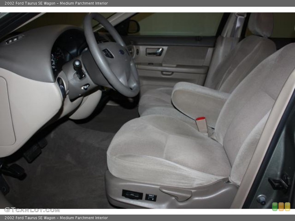 Medium Parchment Interior Photo for the 2002 Ford Taurus SE Wagon #55576356