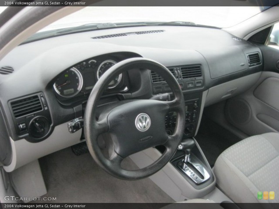 Grey Interior Dashboard for the 2004 Volkswagen Jetta GL Sedan #55579185