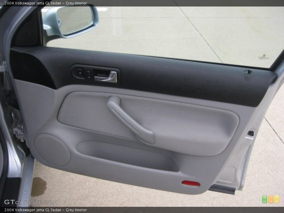 Grey Interior Door Panel for the 2004 Volkswagen Jetta GL Sedan #55579278