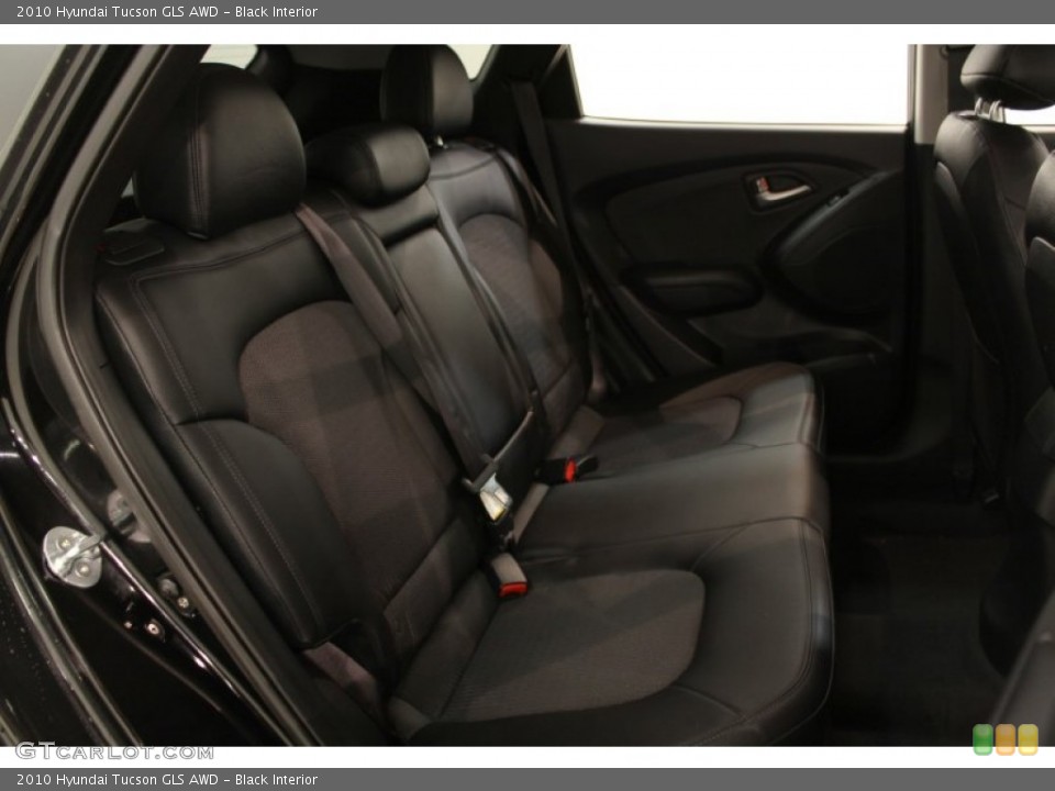 Black Interior Photo for the 2010 Hyundai Tucson GLS AWD #55581306