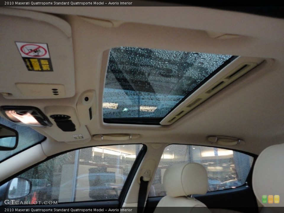 Avorio Interior Sunroof for the 2010 Maserati Quattroporte  #55584967