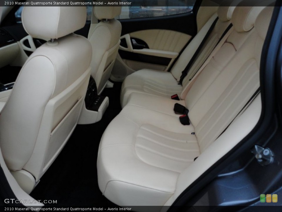 Avorio Interior Photo for the 2010 Maserati Quattroporte  #55584982
