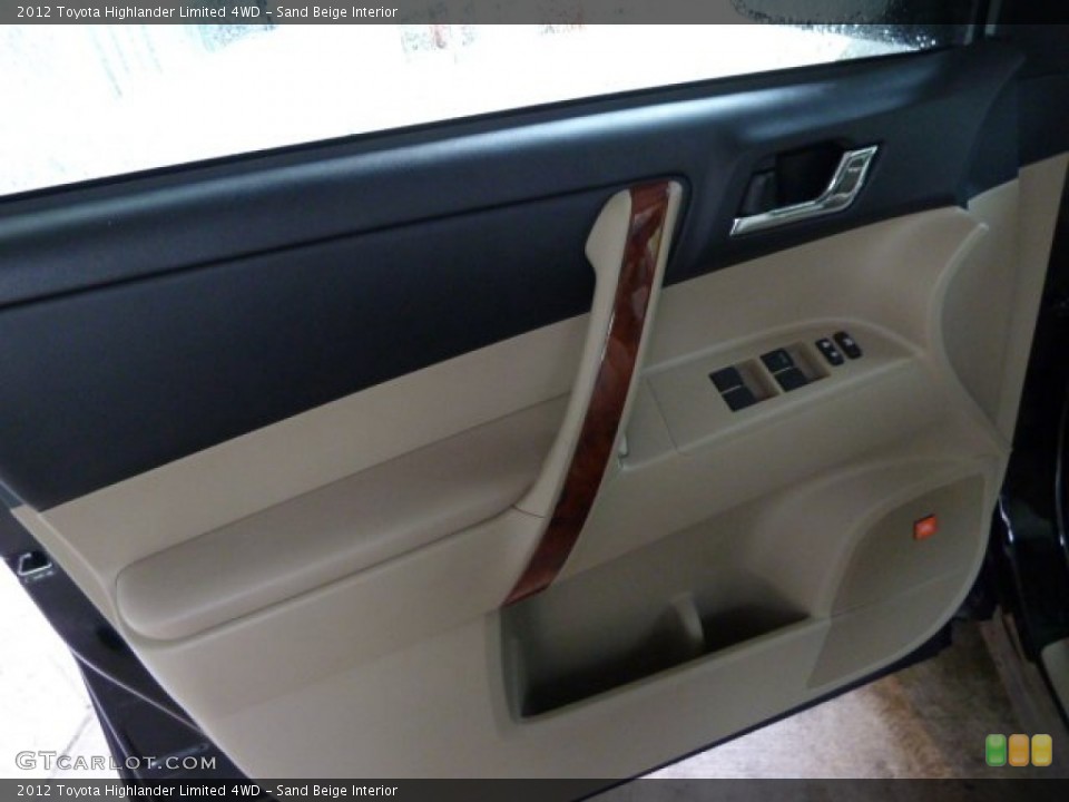 Sand Beige Interior Door Panel for the 2012 Toyota Highlander Limited 4WD #55595527