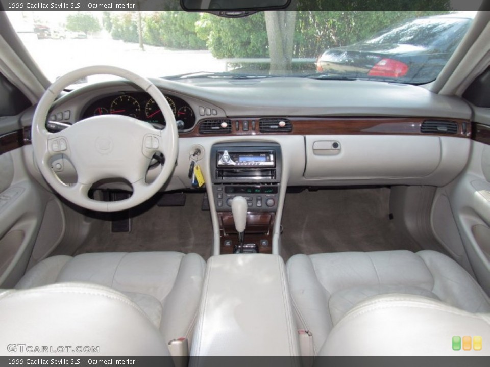 Oatmeal Interior Dashboard for the 1999 Cadillac Seville SLS #55596091
