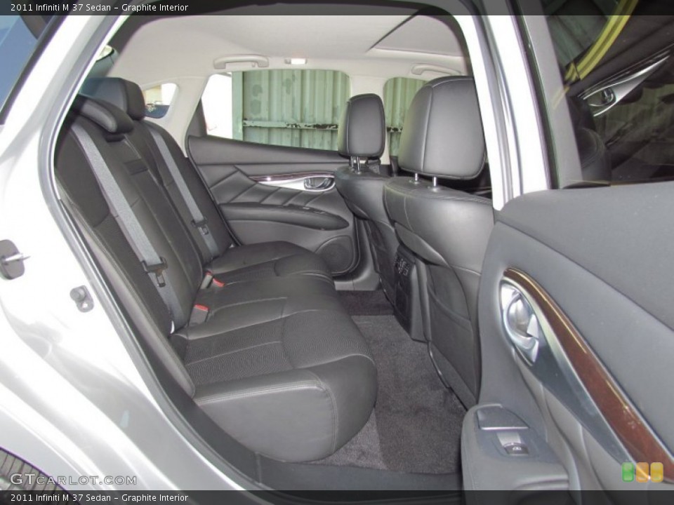 Graphite Interior Photo for the 2011 Infiniti M 37 Sedan #55597904