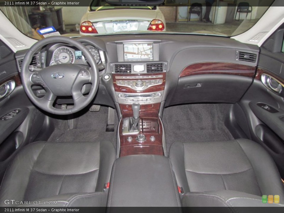 Graphite Interior Photo for the 2011 Infiniti M 37 Sedan #55597927