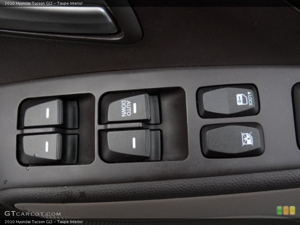 Taupe Interior Controls for the 2010 Hyundai Tucson GLS #55600413