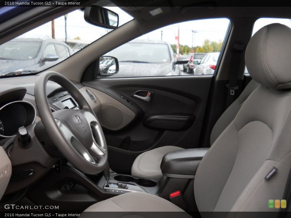 Taupe Interior Photo for the 2010 Hyundai Tucson GLS #55600513