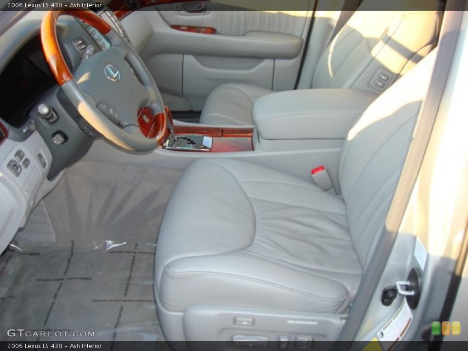 Ash Interior Photo for the 2006 Lexus LS 430 #55605952