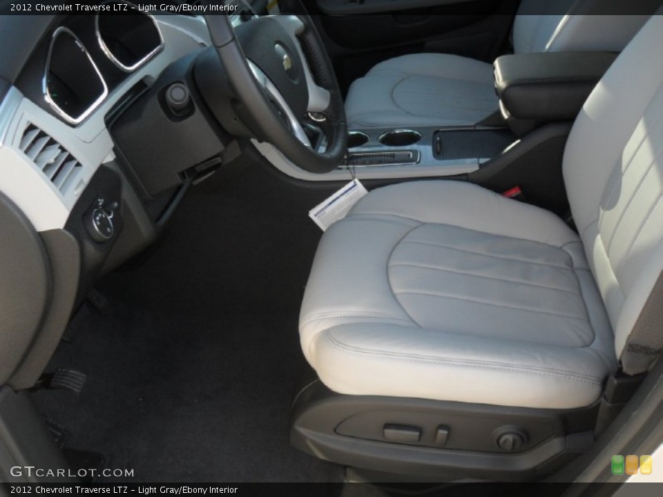Light Gray/Ebony Interior Photo for the 2012 Chevrolet Traverse LTZ #55610814