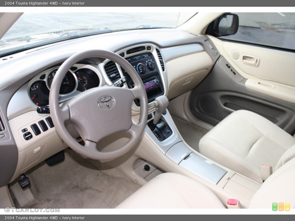 Ivory Interior Photo for the 2004 Toyota Highlander 4WD #55611193