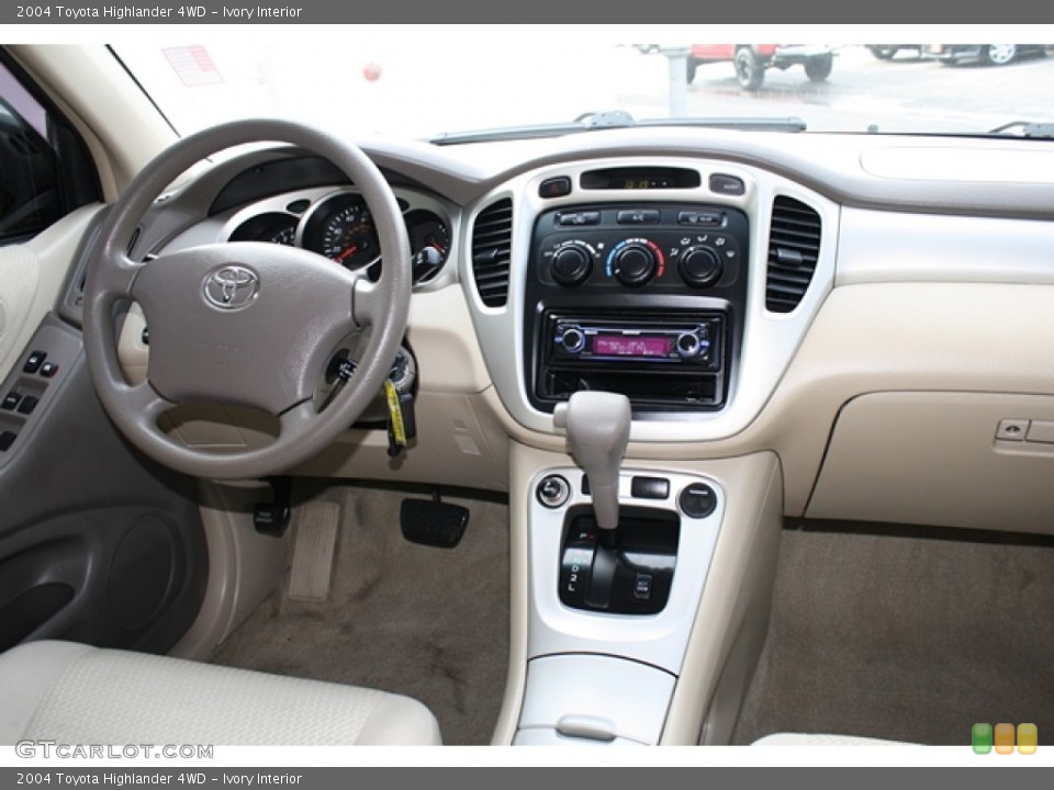 Ivory Interior Photo for the 2004 Toyota Highlander 4WD #55611268