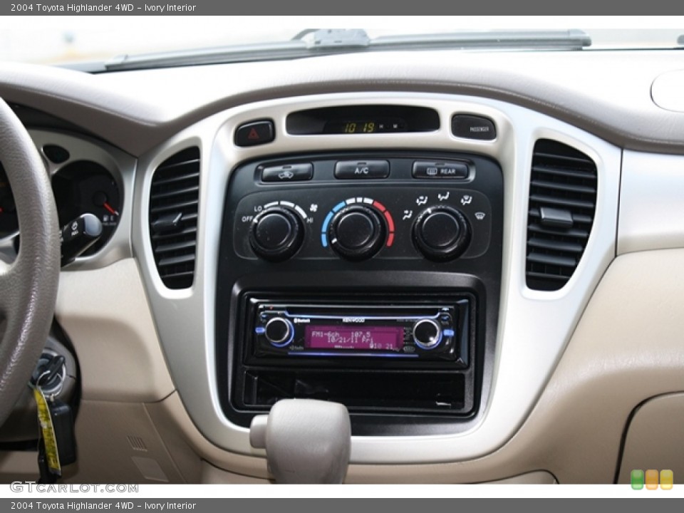 Ivory Interior Controls for the 2004 Toyota Highlander 4WD #55611283