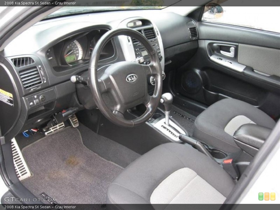 Gray Interior Photo for the 2008 Kia Spectra SX Sedan #55622972