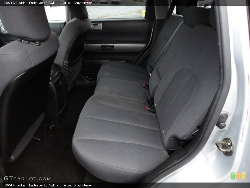 Charcoal Gray Interior Photo for the 2004 Mitsubishi Endeavor LS AWD #55623068