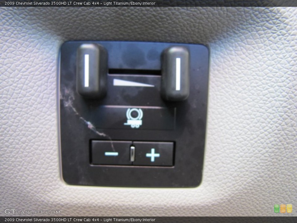 Light Titanium/Ebony Interior Controls for the 2009 Chevrolet Silverado 3500HD LT Crew Cab 4x4 #55625489
