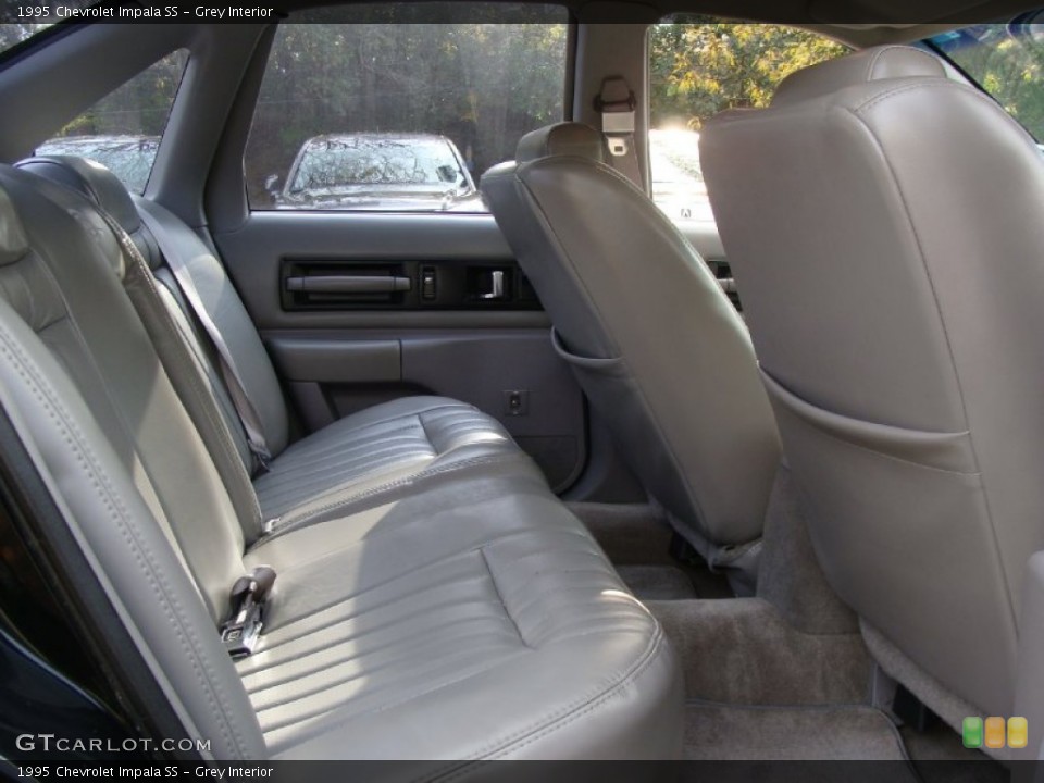 Grey Interior Photo for the 1995 Chevrolet Impala SS #55627400