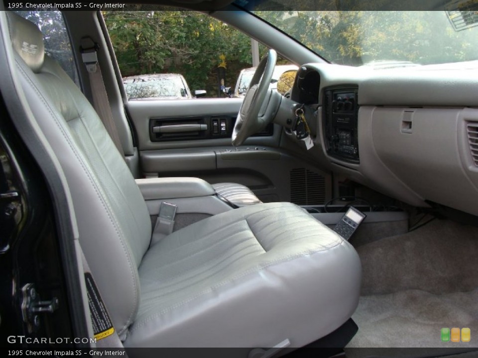 Grey Interior Photo for the 1995 Chevrolet Impala SS #55627409