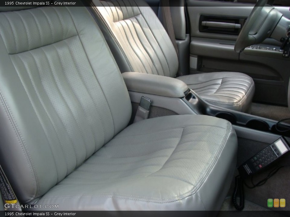 Grey Interior Photo for the 1995 Chevrolet Impala SS #55627424