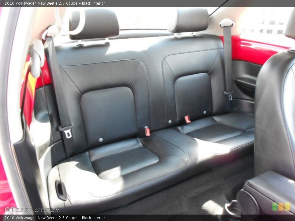 Black Interior Photo for the 2010 Volkswagen New Beetle 2.5 Coupe #55637102