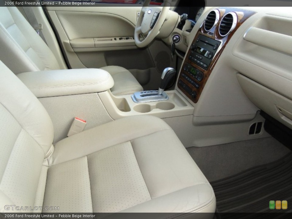 Pebble Beige Interior Photo for the 2006 Ford Freestyle Limited #55641683