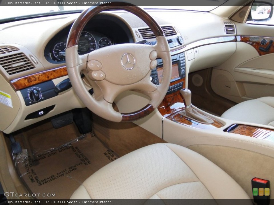 Cashmere Interior Photo for the 2009 Mercedes-Benz E 320 BlueTEC Sedan #55641962