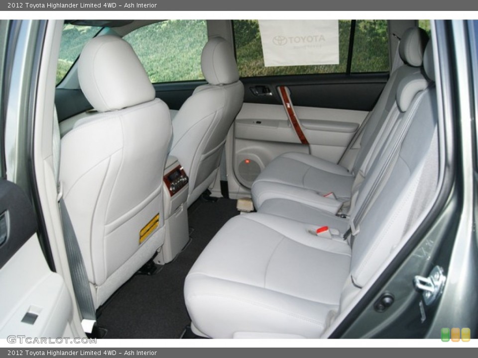 Ash Interior Photo for the 2012 Toyota Highlander Limited 4WD #55644385