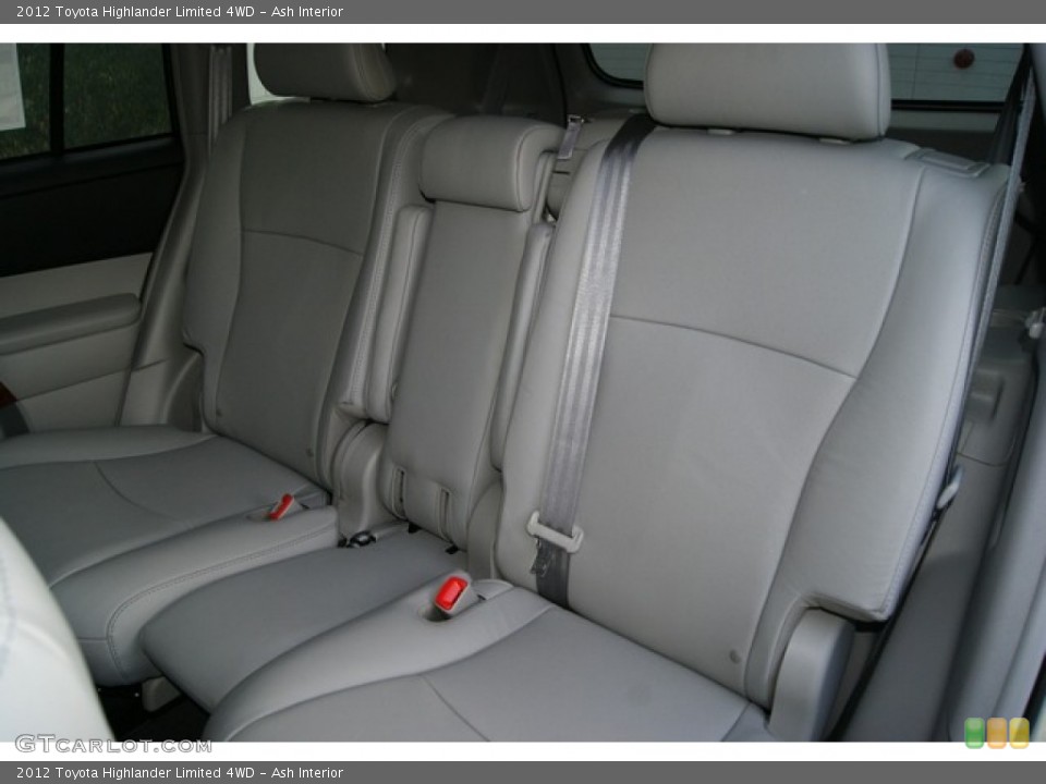 Ash Interior Photo for the 2012 Toyota Highlander Limited 4WD #55644392