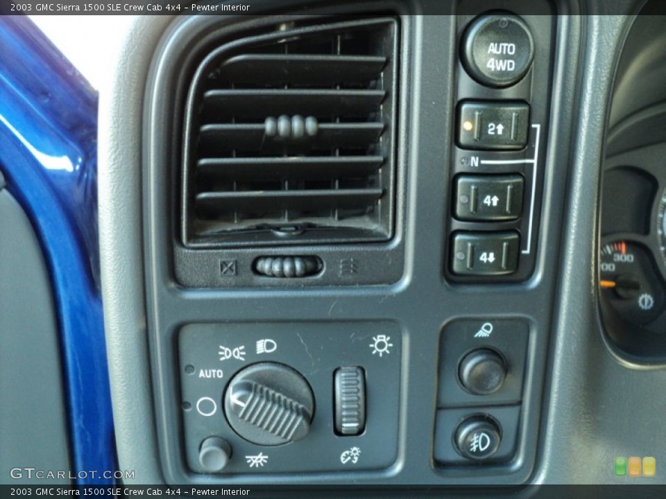 Pewter Interior Controls for the 2003 GMC Sierra 1500 SLE Crew Cab 4x4 #55644956