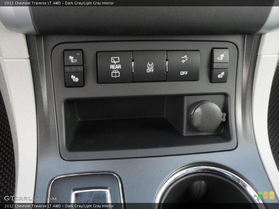 Dark Gray/Light Gray Interior Controls for the 2012 Chevrolet Traverse LT AWD #55651658