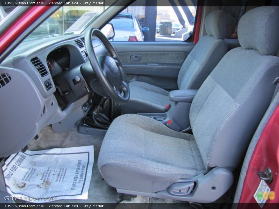 Gray 1998 Nissan Frontier Interiors