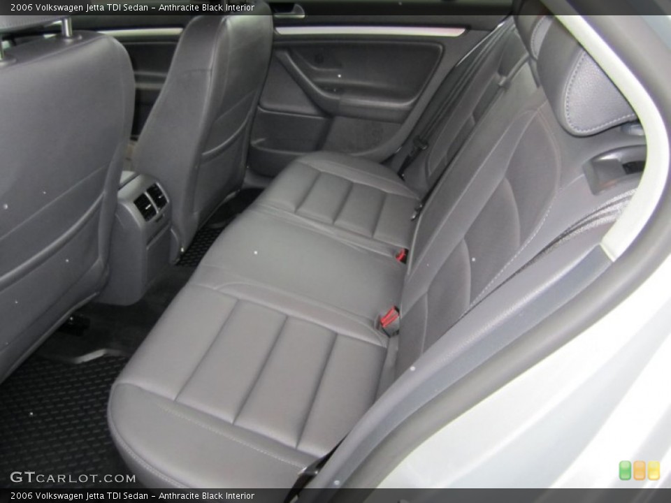 Anthracite Black Interior Photo for the 2006 Volkswagen Jetta TDI Sedan #55668170