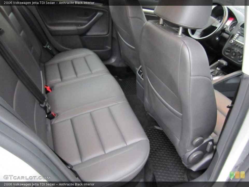 Anthracite Black Interior Photo for the 2006 Volkswagen Jetta TDI Sedan #55668184