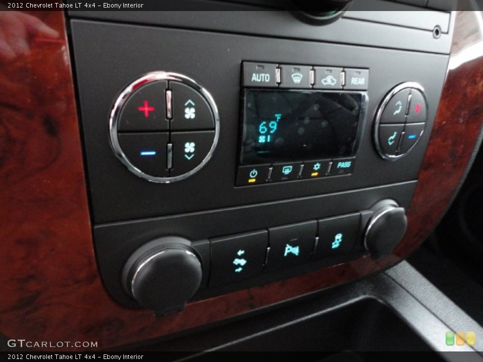 Ebony Interior Controls for the 2012 Chevrolet Tahoe LT 4x4 #55668935
