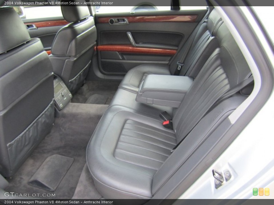 Anthracite Interior Photo for the 2004 Volkswagen Phaeton V8 4Motion Sedan #55675234