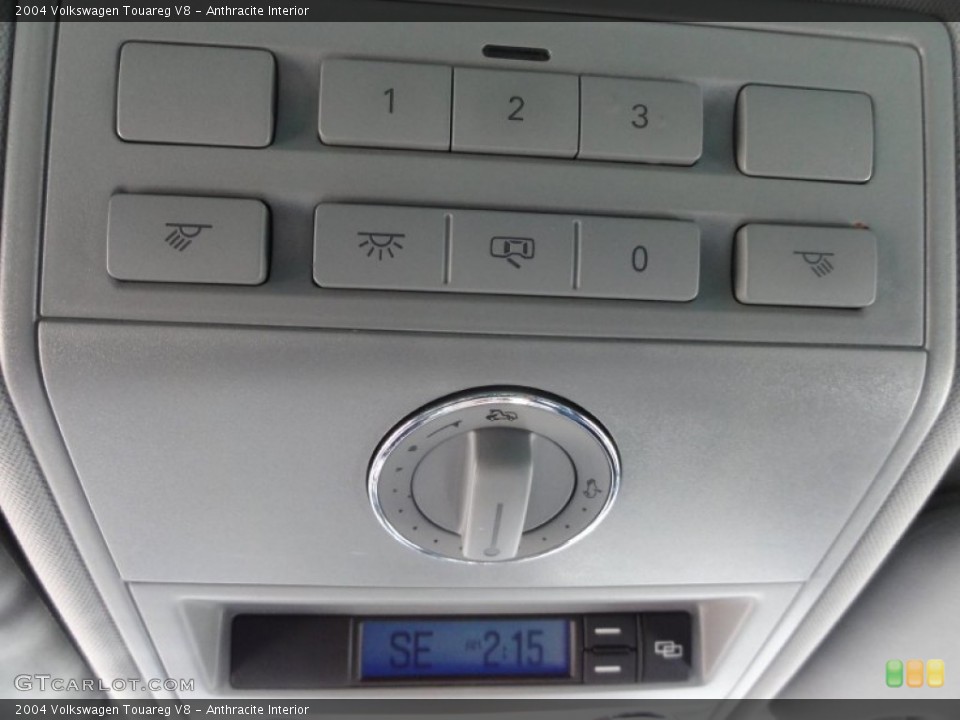 Anthracite Interior Controls for the 2004 Volkswagen Touareg V8 #55692256